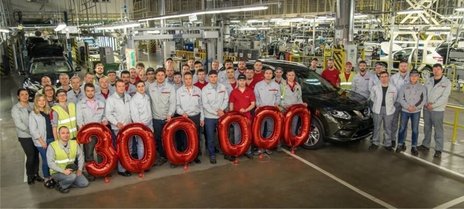 Nissan отпраздновал выпуск юбилейного автомобиля на заводе в Санкт-Петербурге Nissan отпраздновал выпуск юбилейного автомобиля на заводе в Санкт-Петербурге
